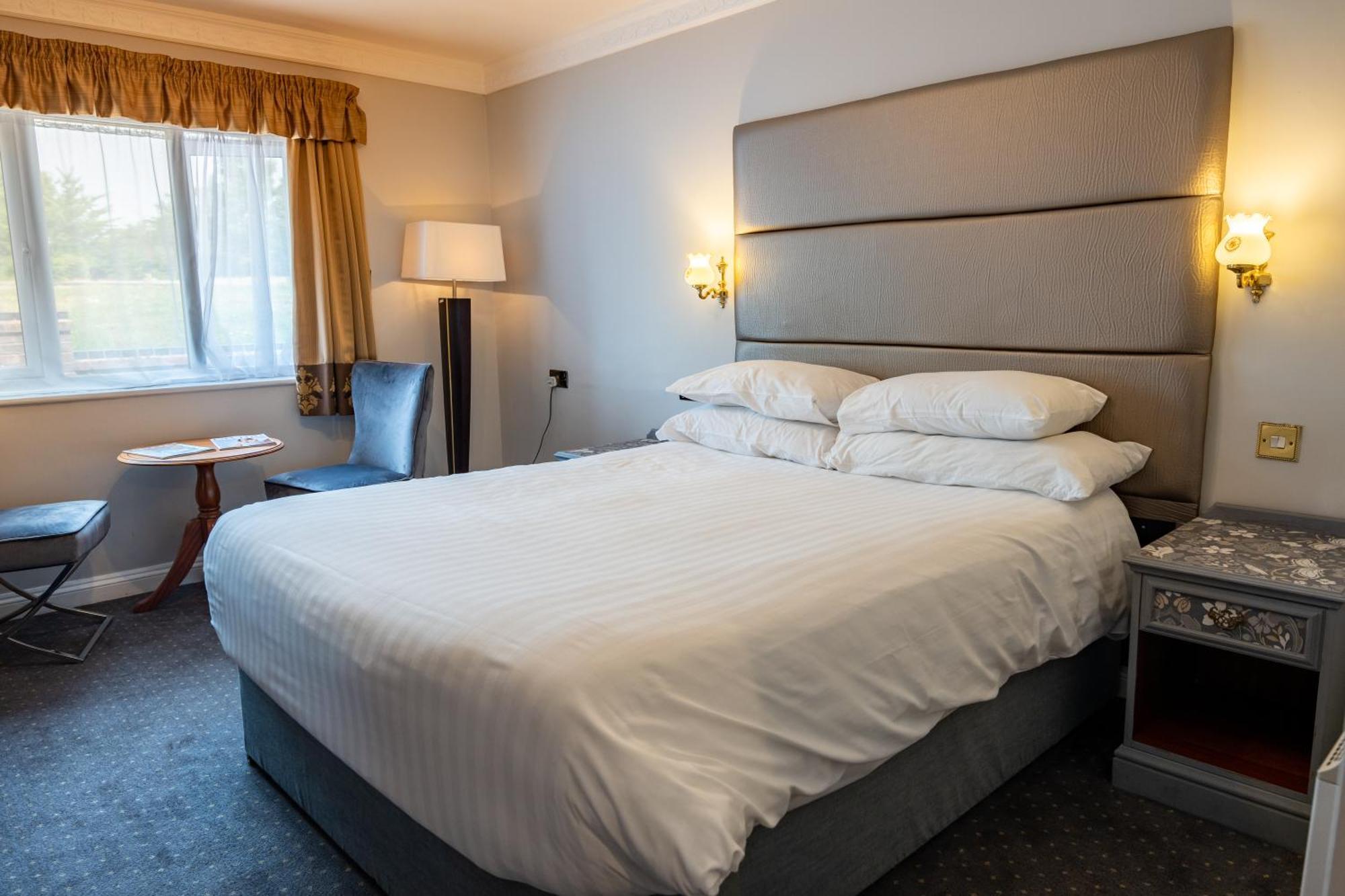 The Pear Tree Inn & Country Hotel Hindlip Esterno foto