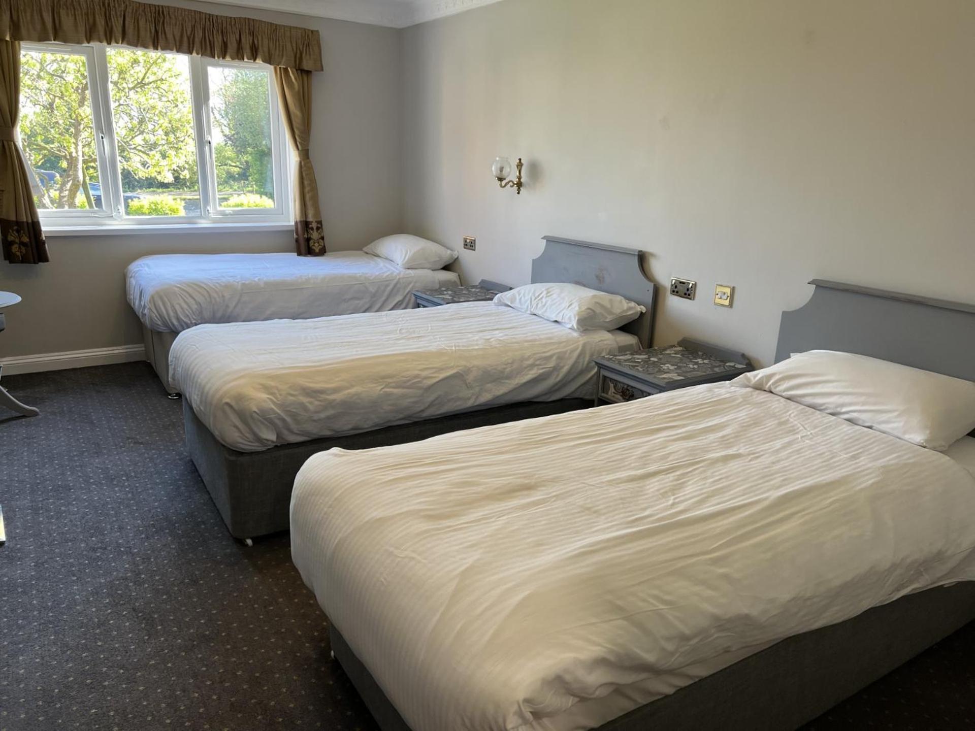 The Pear Tree Inn & Country Hotel Hindlip Esterno foto